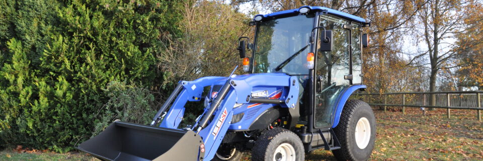 Take a look at the comprehensive range of Iseki compact & mid sized tractors.